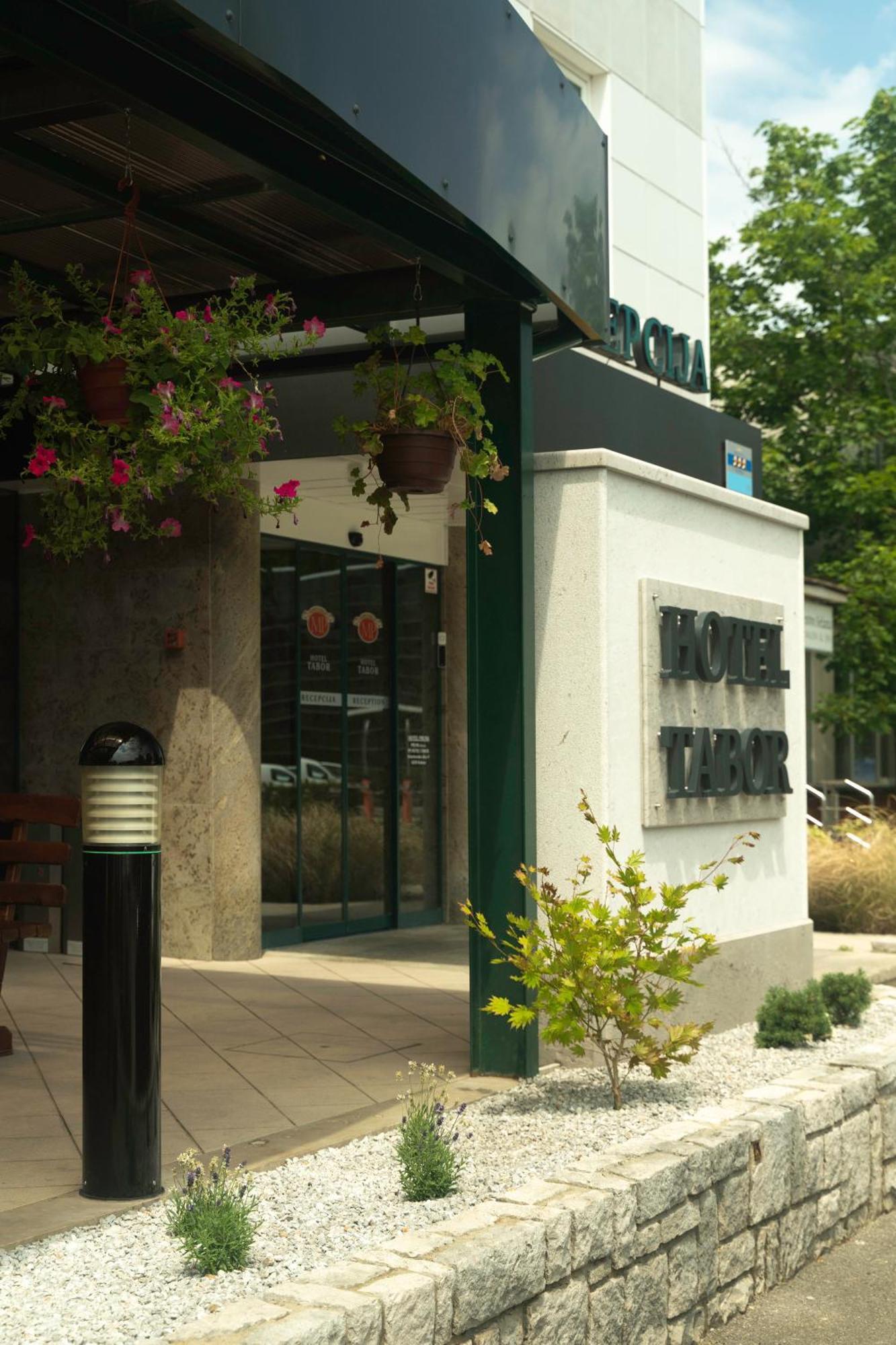 Tabor Hotel
